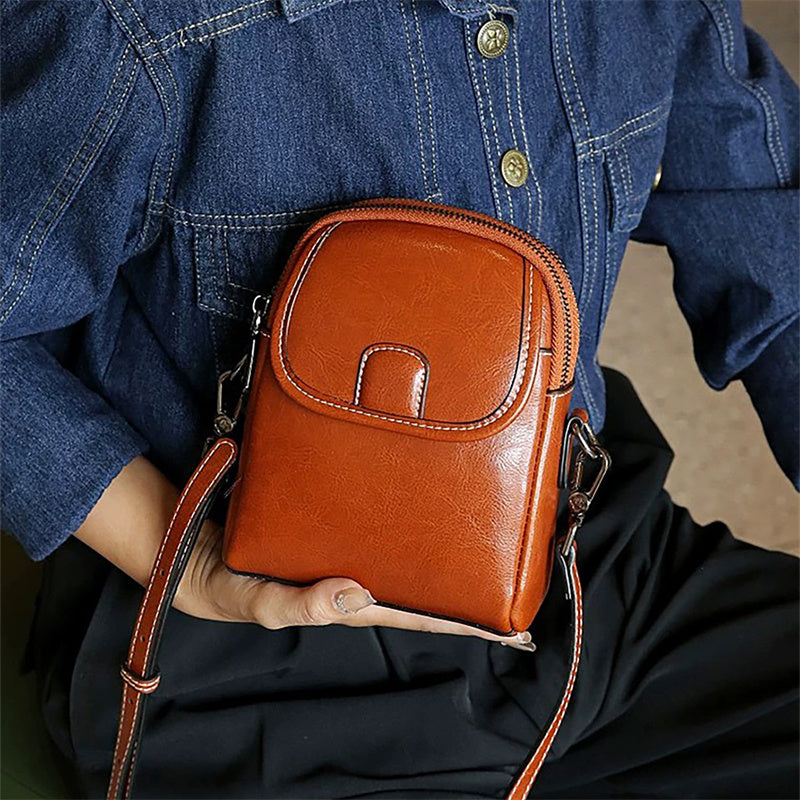 Women's Soft Leather Crossbody Phone Bag – Versatile & Elegant Small Shoulder Bag Secondary image