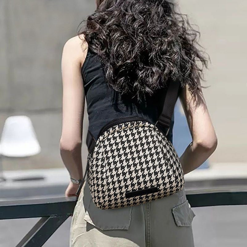 Hot-Selling Canvas Crossbody Chest Pack – Versatile Shoulder Bag for Women, Fashionable Everyday Carry Bag Main image