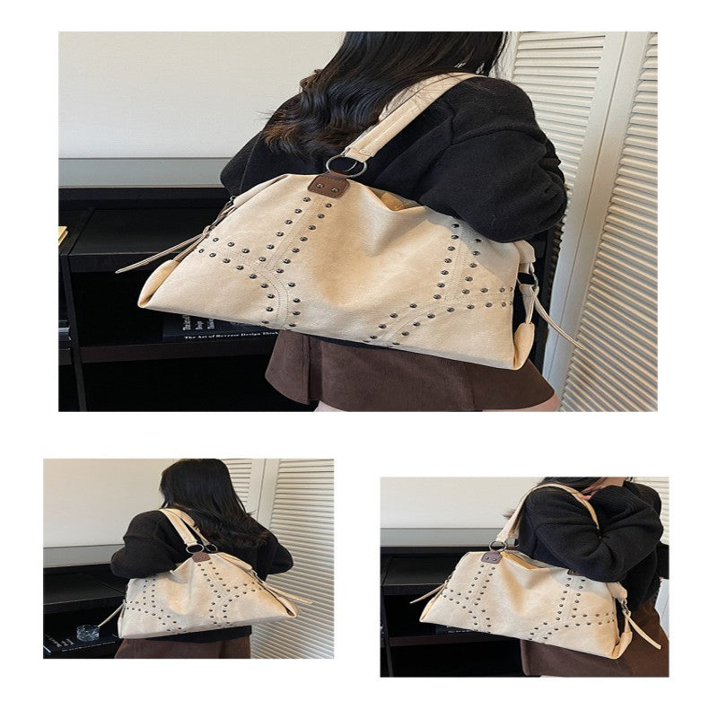 Vintage Punk Style Rivet Single-Shoulder Bag for Women Fashionable Commuter Bag Single-Shoulder Bag