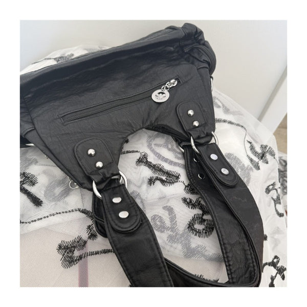 Punk-style chain bag for women, black cross motorcycle bag, niche design versatile tote bag