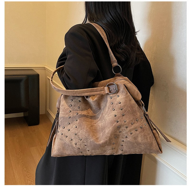 Vintage Punk Style Rivet Single-Shoulder Bag for Women Fashionable Commuter Bag Single-Shoulder Bag