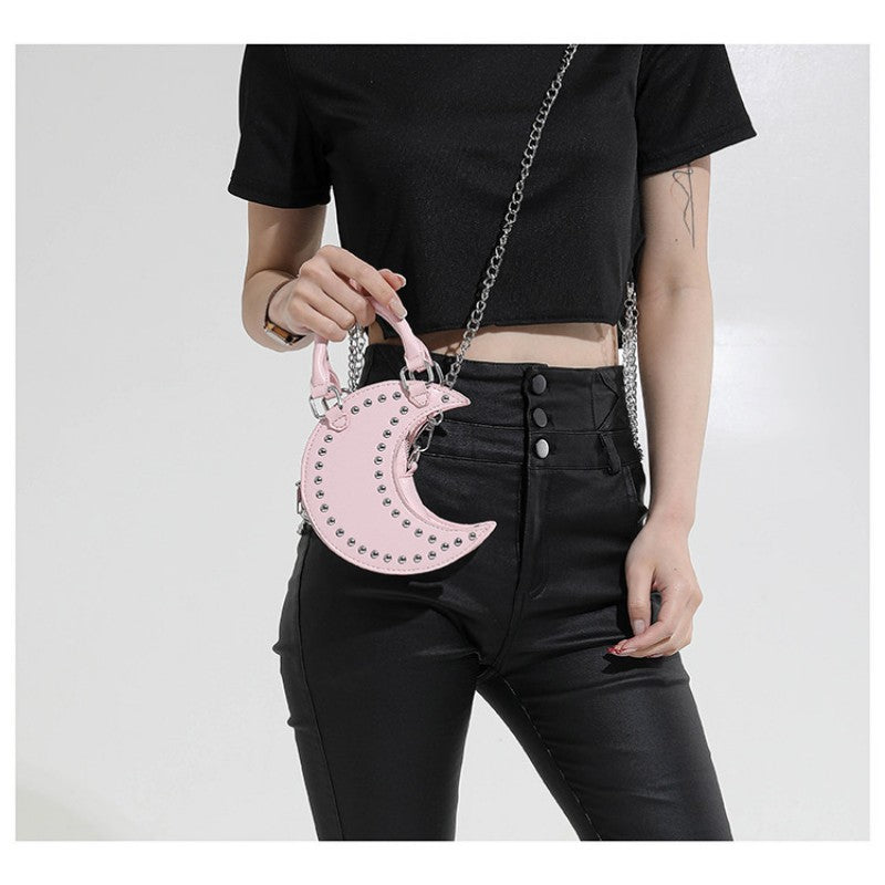 European and American punk style studded moon bag for women, niche design, fashionable chain single-shoulder cute saddle bag