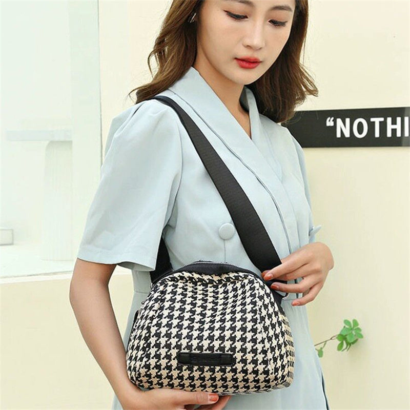 Hot-Selling Canvas Crossbody Chest Pack – Versatile Shoulder Bag for Women, Fashionable Everyday Carry Bag