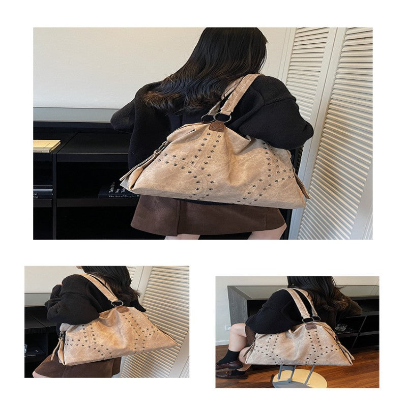 Vintage Punk Style Rivet Single-Shoulder Bag for Women Fashionable Commuter Bag Single-Shoulder Bag