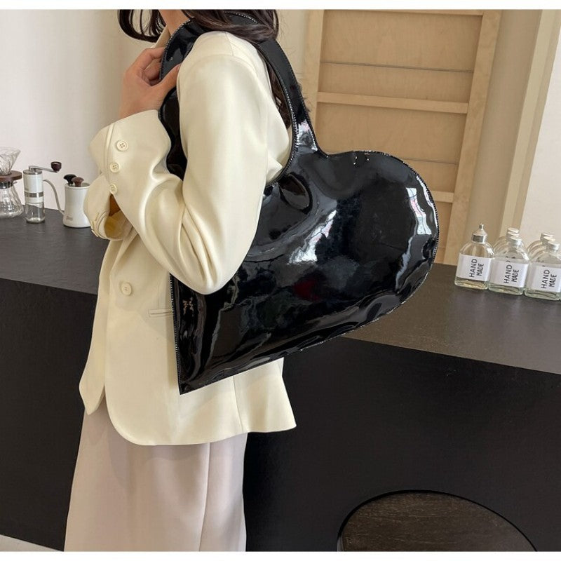 INS-style solid color glossy heart-shaped handbag women's bag 2026 summer fashionable shoulder bag
