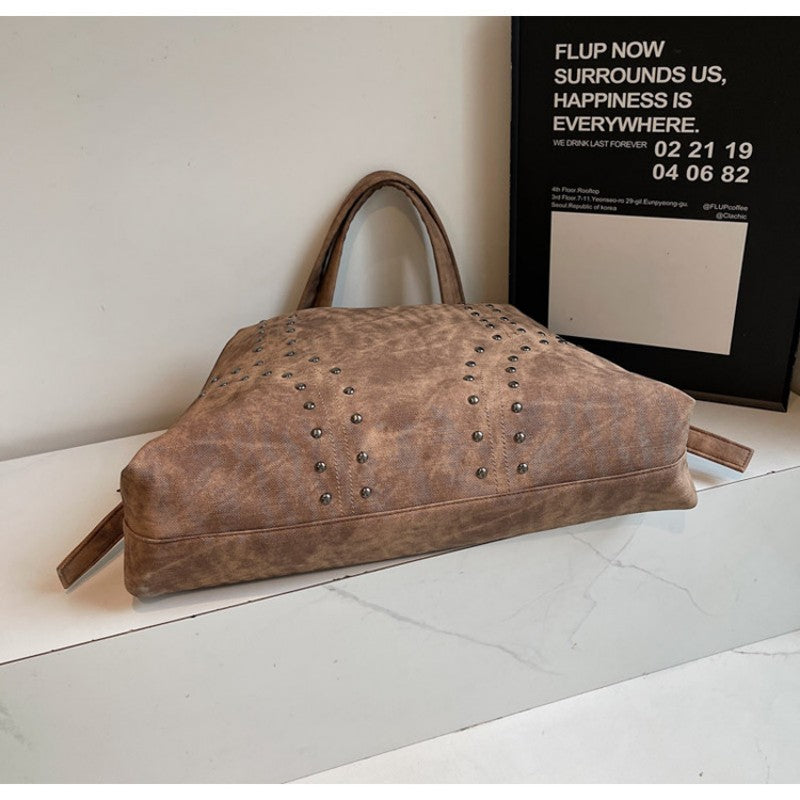 Vintage Punk Style Rivet Single-Shoulder Bag for Women Fashionable Commuter Bag Single-Shoulder Bag