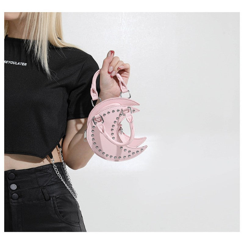 European and American punk style studded moon bag for women, niche design, fashionable chain single-shoulder cute saddle bag