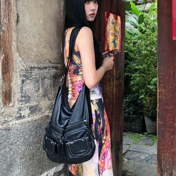 Punk-style motorcycle bag, black minimalist tote bag spicy girl niche design commuting single-shoulder double-shoulder crossbody bag