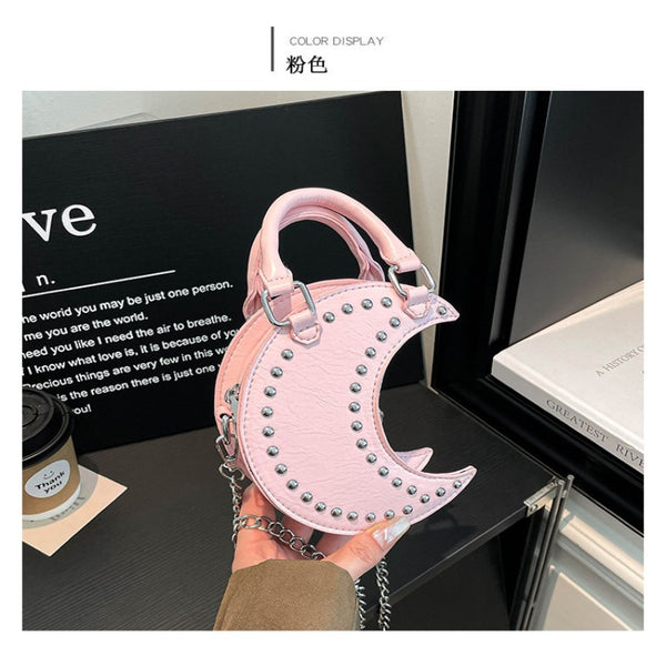 European and American punk style studded moon bag for women, niche design, fashionable chain single-shoulder cute saddle bag