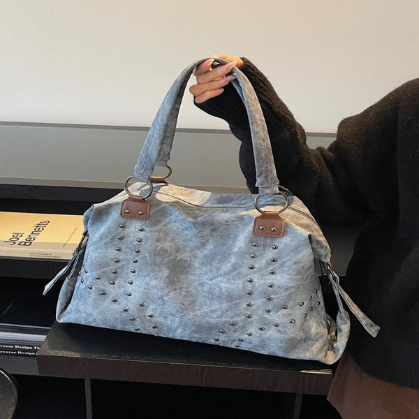 Vintage Punk Style Rivet Single-Shoulder Bag for Women Fashionable Commuter Bag Single-Shoulder Bag