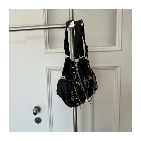 Punk-style chain bag for women, black cross motorcycle bag, niche design versatile tote bag