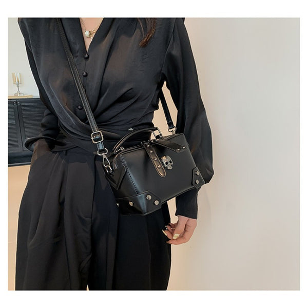 Best-selling Punk Motorcycle Style Cross Handheld Box Bag Heavy-duty Rivet Pillow Bag Skull Single-shoulder Crossbody