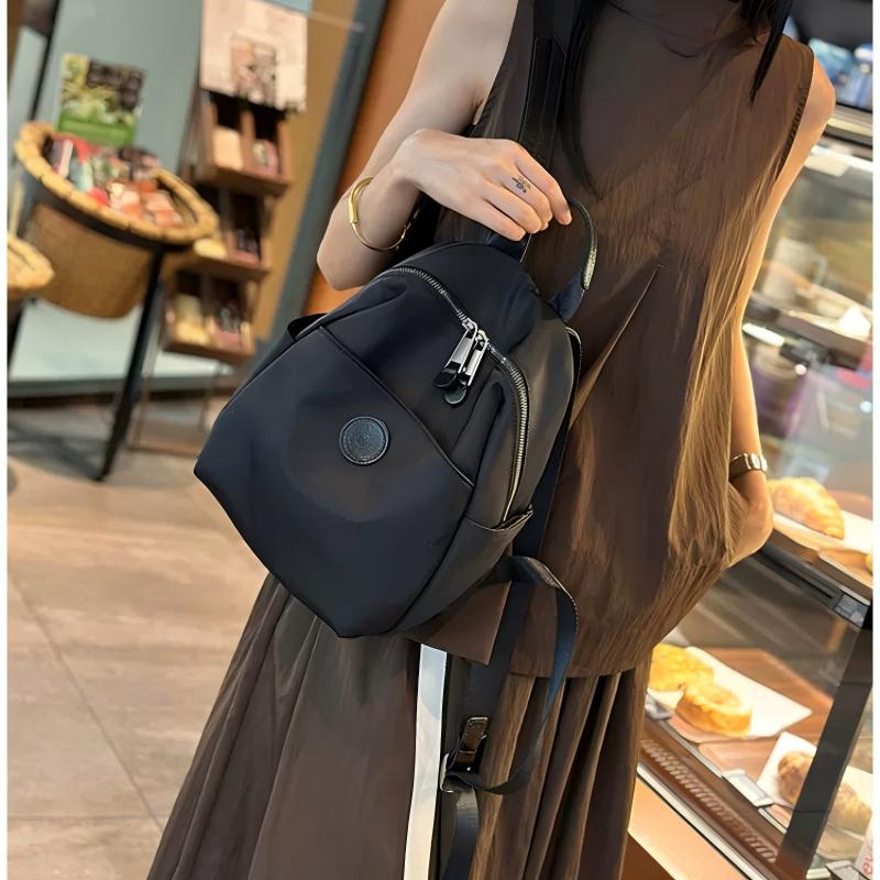 Stylish Lightweight Oxford Backpack for Women – Versatile Commuter Travel Bag